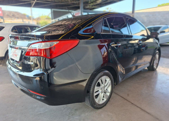 Hyundai HB20S  Impress 1.6 Flex 16v Mec. 2015 Flex Flex