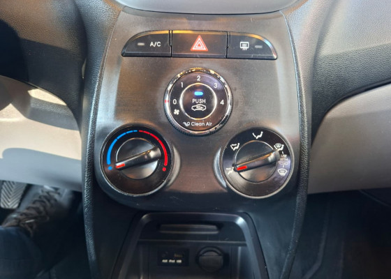 Hyundai HB20S  Impress 1.6 Flex 16v Mec. 2015 Flex Flex