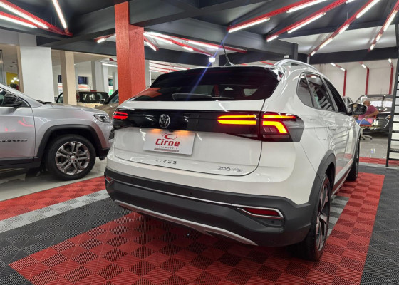 VW - VolksWagen Nivus Highline 1.0 200 TSI Flex Aut. 2023 Flex