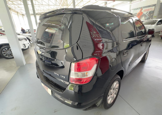 GM - Chevrolet SPIN LT 1.8 8V Econo.Flex 5p Aut. 2014 Flex