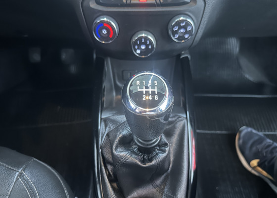 GM - Chevrolet ONIX HATCH LTZ 1.4 8V FlexPower 5p Mec. 2019 Flex