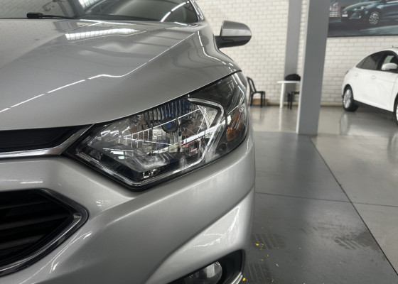 GM - Chevrolet ONIX HATCH LTZ 1.4 8V FlexPower 5p Mec. 2019 Flex