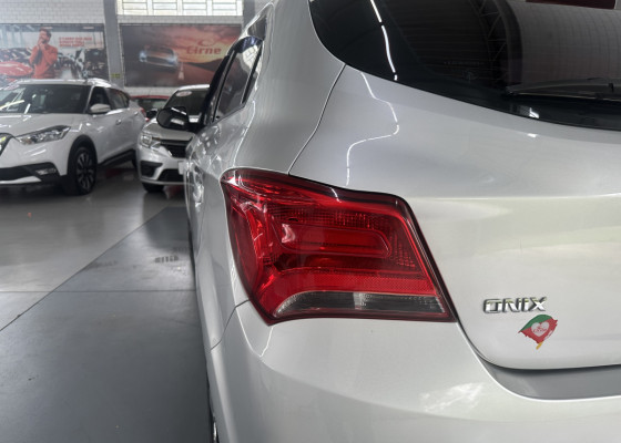 GM - Chevrolet ONIX HATCH LTZ 1.4 8V FlexPower 5p Mec. 2019 Flex