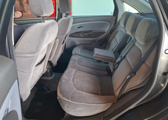 Fiat LINEA 1.9/ HLX 1.9/ 1.8 Flex 16V 4p 2009 Flex