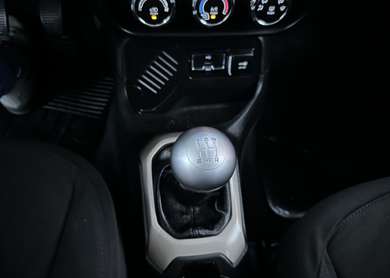 Jeep Renegade Sport 1.8 4x2 Flex 16V Mec. 2016 Flex
