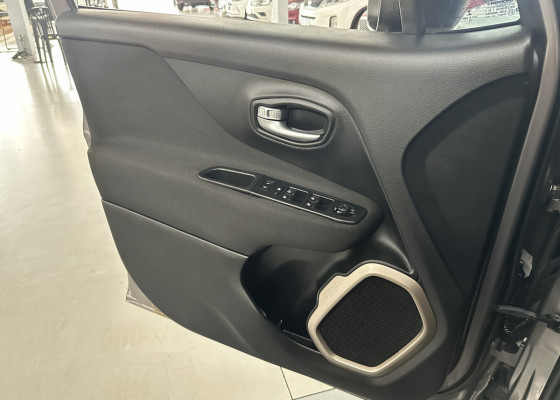 Jeep Renegade Sport 1.8 4x2 Flex 16V Mec. 2016 Flex