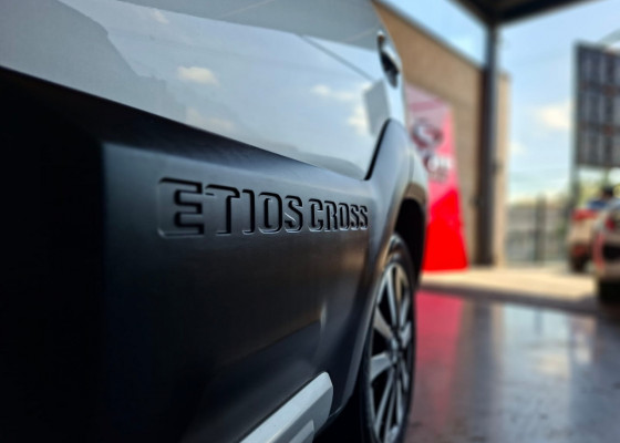 Toyota ETIOS CROSS 1.5 Flex 16V 5p Mec. 2016 Flex Flex