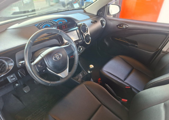Toyota ETIOS CROSS 1.5 Flex 16V 5p Mec. 2016 Flex Flex