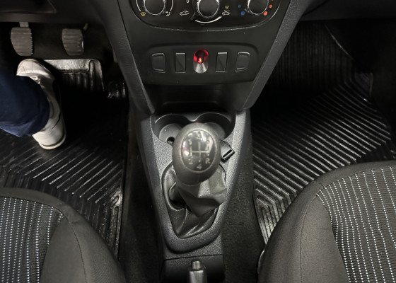 Renault LOGAN Authentique Flex 1.0 12V 4p 2020 Flex Flex