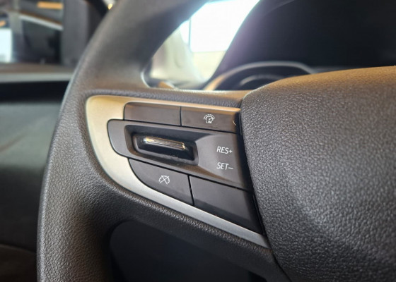 GM - Chevrolet ONIX SEDAN Plus LT 1.0 12V Flex 4p Mec. 2020 Flex