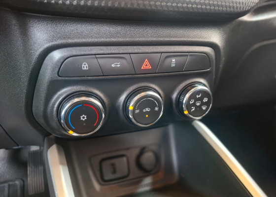 GM - Chevrolet ONIX SEDAN Plus LT 1.0 12V Flex 4p Mec. 2020 Flex