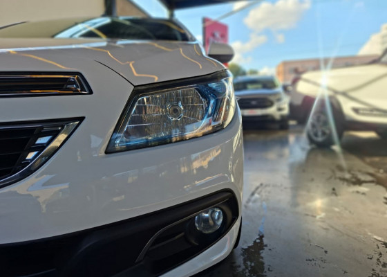 GM - Chevrolet ONIX HATCH LTZ 1.4 8V FlexPower 5p Mec. 2014 Flex