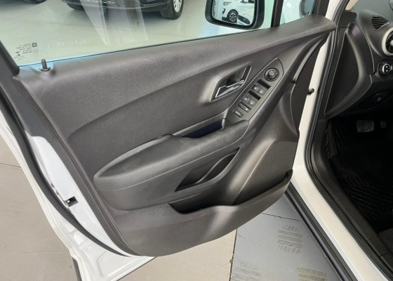 GM - Chevrolet TRACKER LT 1.8 16V Flex 4x2 Aut. 2016 Flex Flex