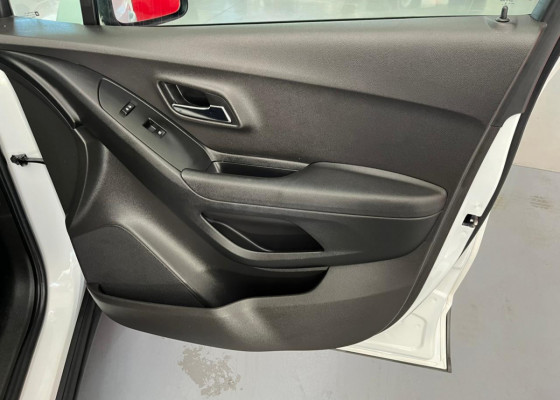 GM - Chevrolet TRACKER LT 1.8 16V Flex 4x2 Aut. 2016 Flex Flex