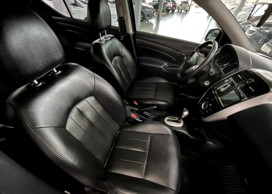 Nissan VERSA SL 1.6 16V FlexStart 4p Aut. 2019 Flex